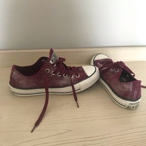 Converse Chuck Taylor Low Top - Maroon/Silver